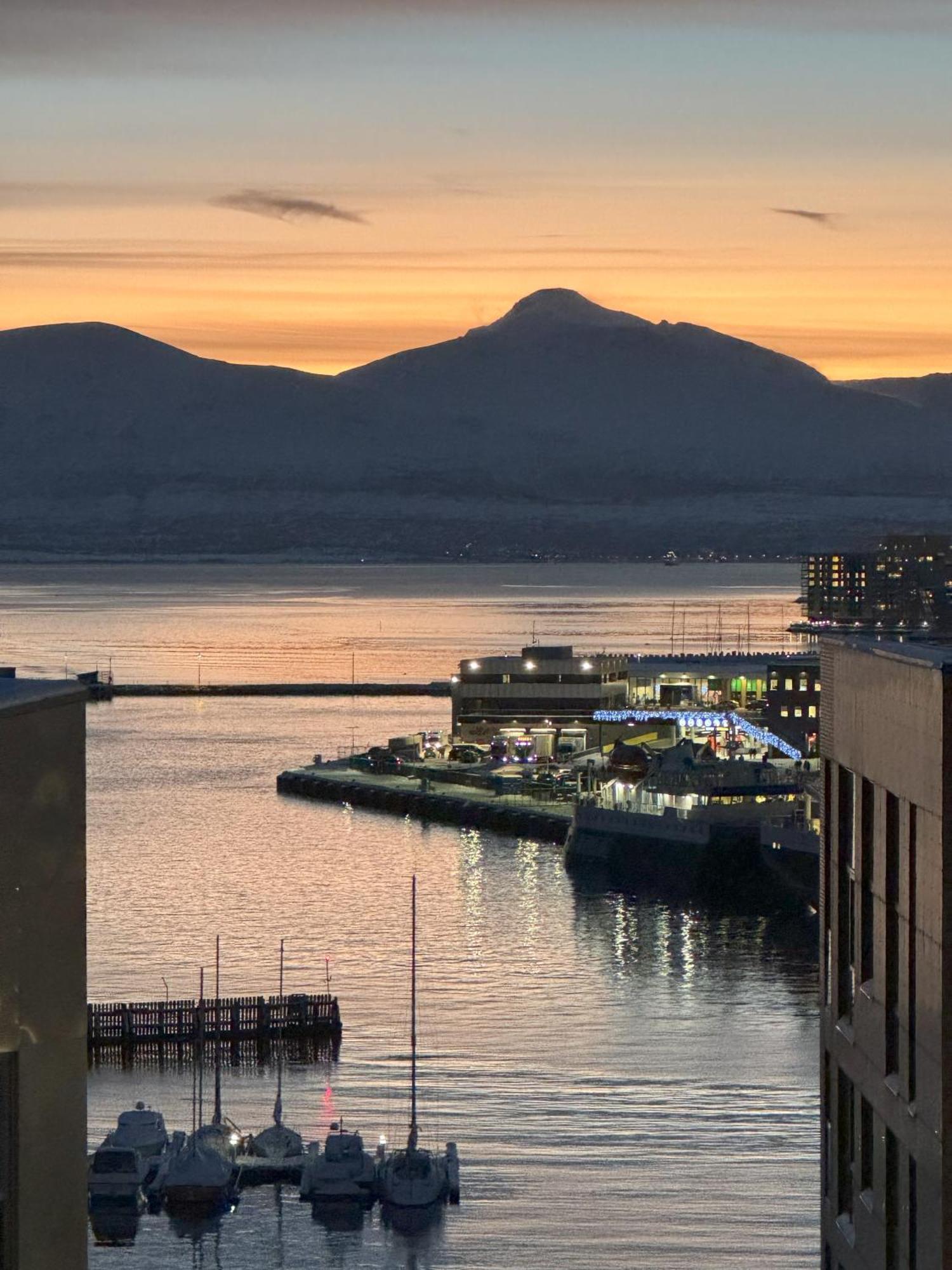 Totalapartments Vervet Gjoa Tromsø Esterno foto